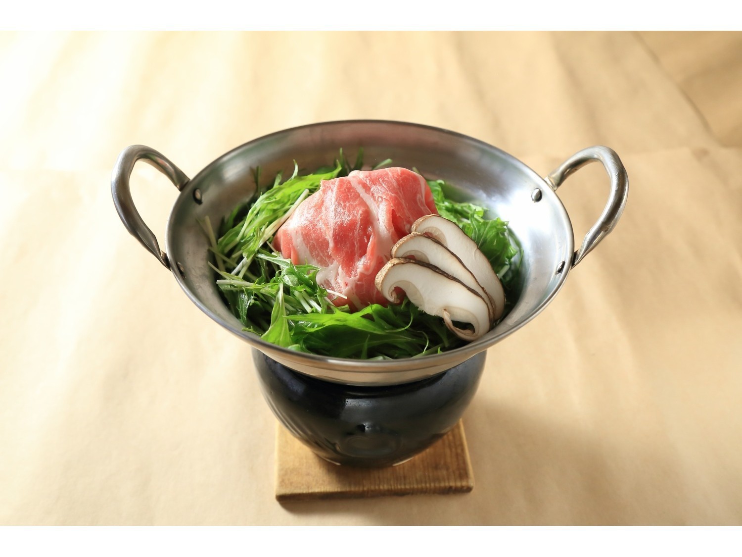 ひとり旅歓迎｜地産地消＊お宿の春ごはん【但馬牛のすきやき風牛鍋】一鍋三品＊料理少量コース※外湯券付