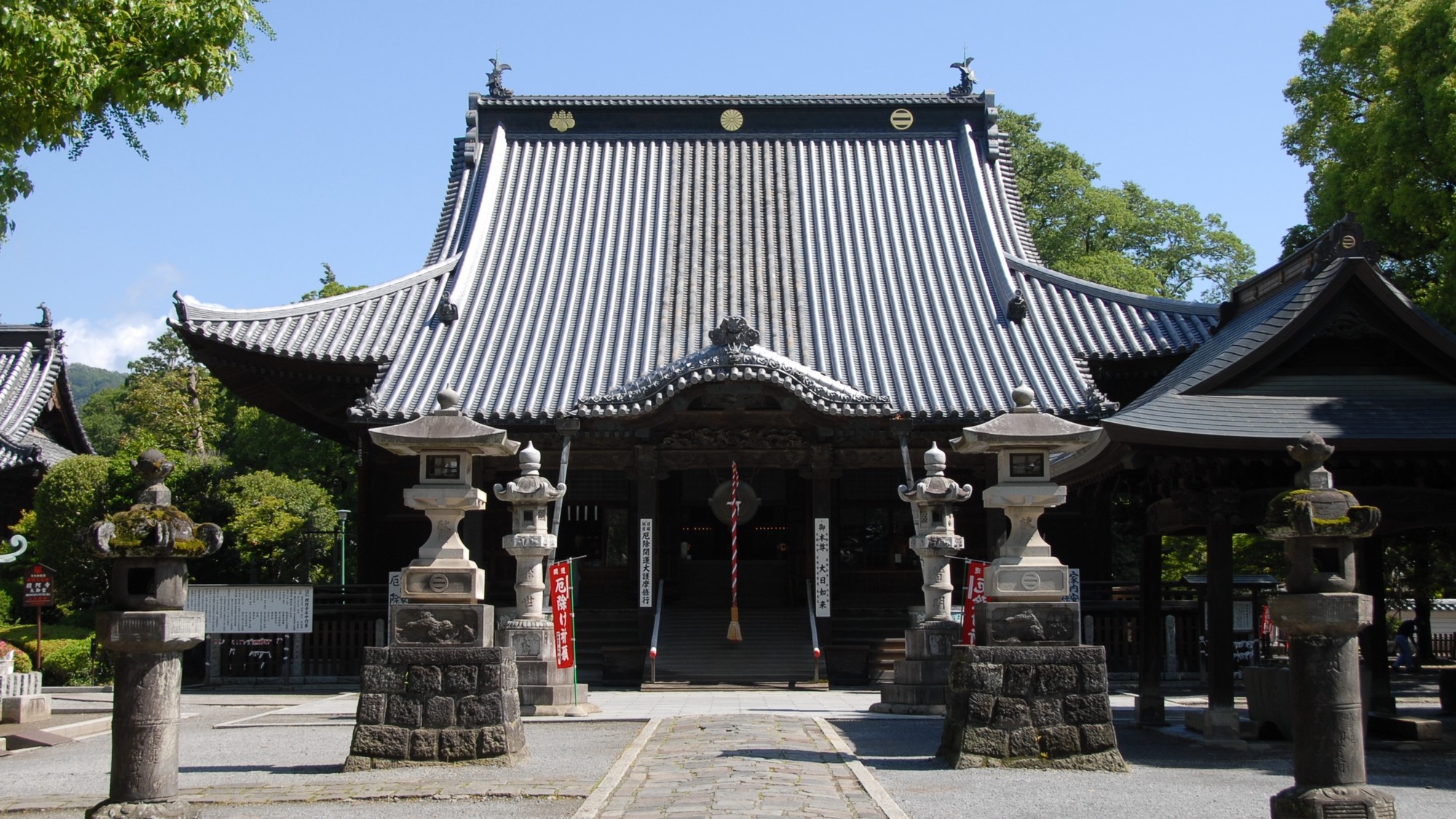 国宝・鑁阿寺が目の前！歴史薫る美しい風景を眺めながら、癒しのひとときをお過ごしください。