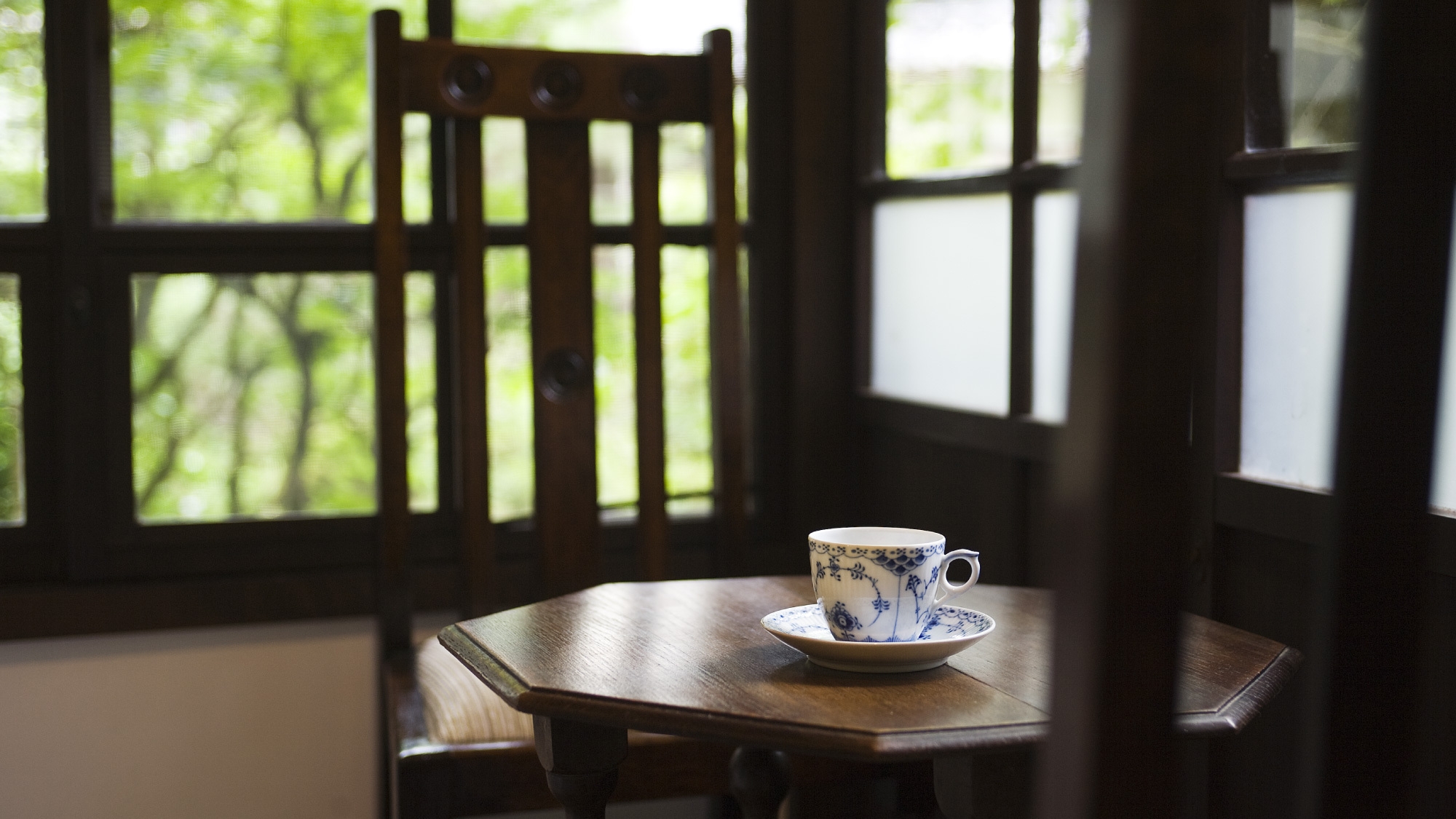 【金沢ひとり旅】古き良き、静かな温泉宿でゆったり■石屋会席は食事処のプライベートな空間で