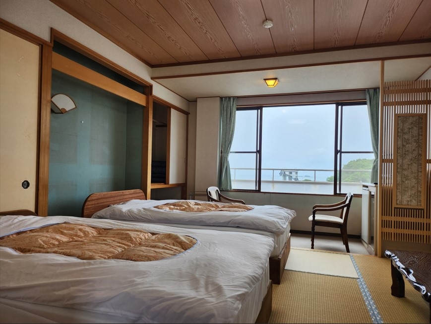 伊勢志摩和具豪華大理石盛コース 鮑or伊勢海老牛陶板焼き