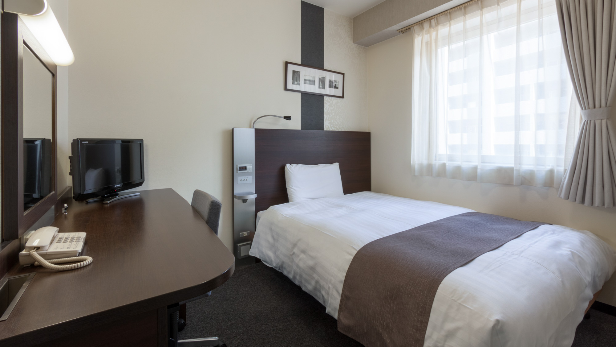 【ダブルエコノミー】広さ13㎡◆ベッド幅140cm