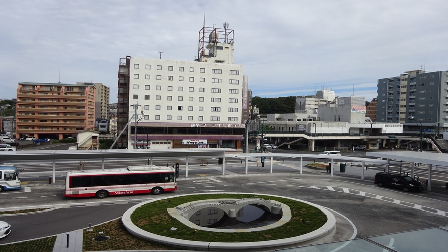 諫早駅から見たホテルになります。諫早駅、バスターミナル目の前になります！！