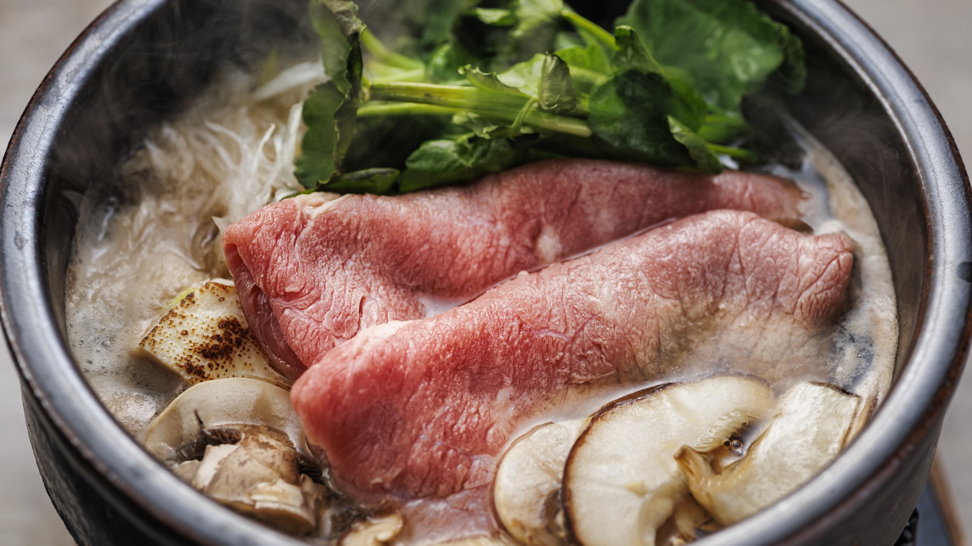 【土地の恵み会席】2026年春　とろろで食す静岡県産牛のすき焼き