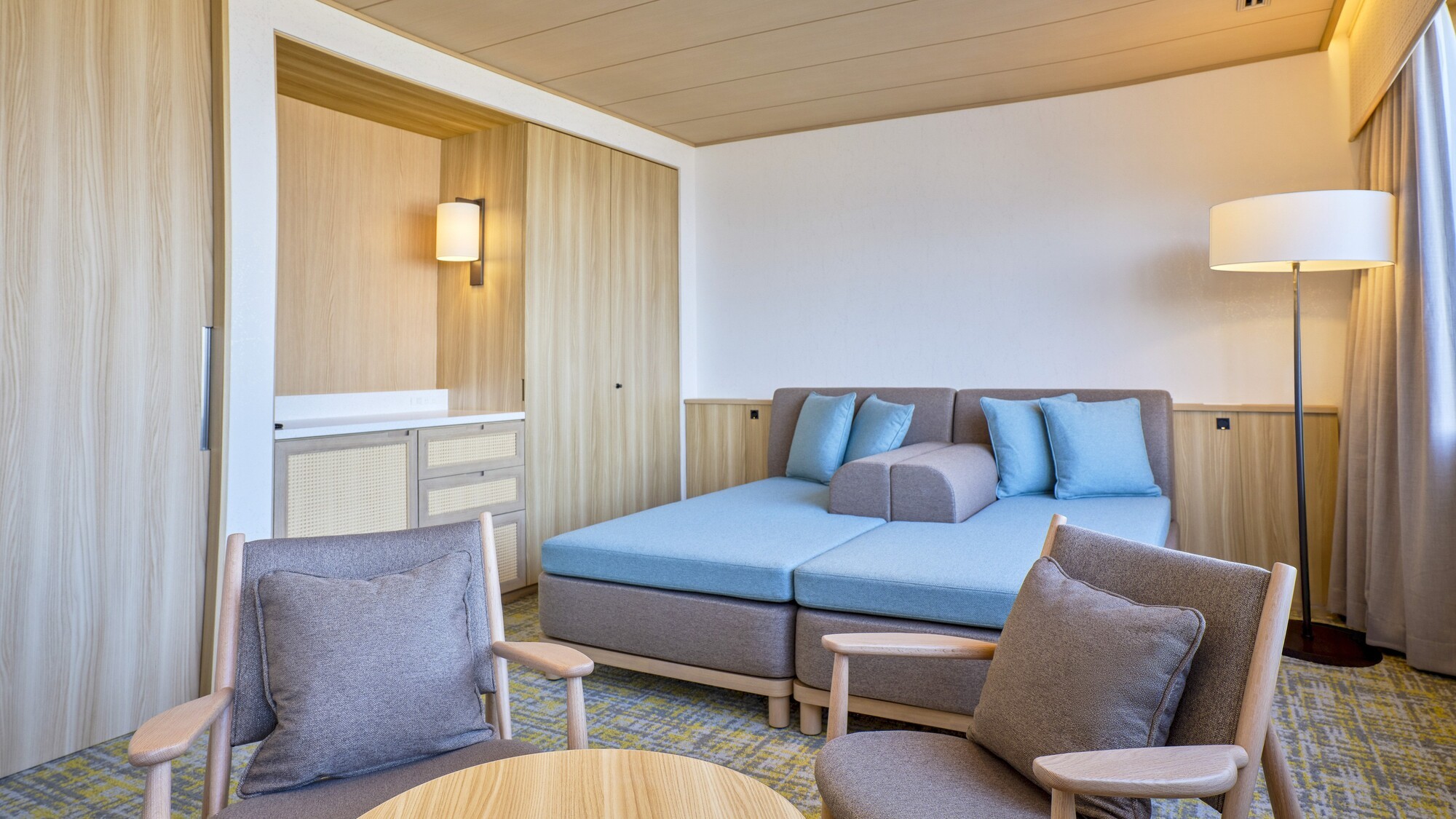 デラックスフォース