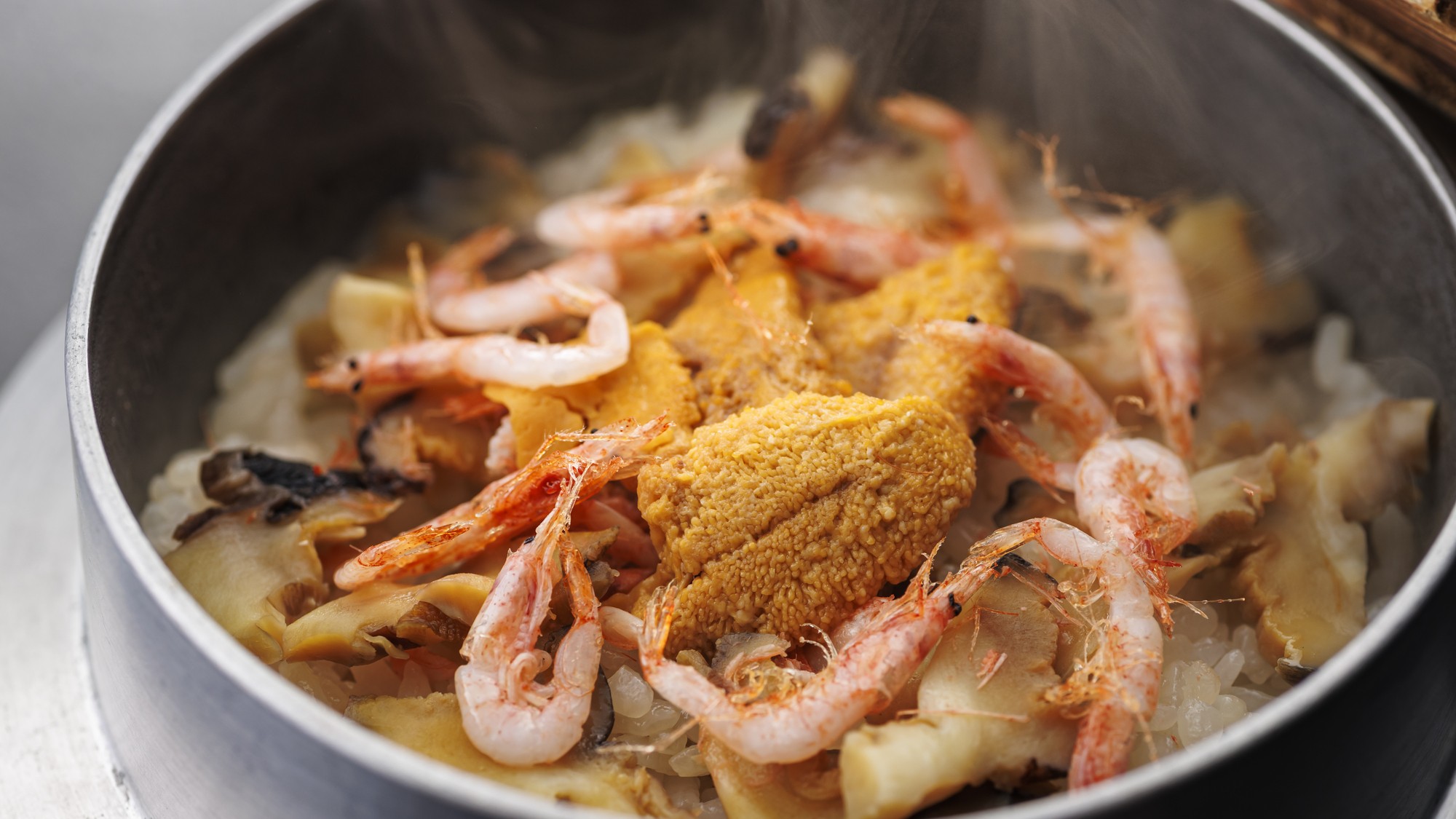 【特別会席】2026年夏　栄螺と桜海老の釜飯