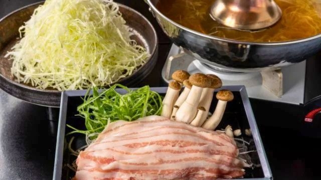 【7〜8月限定】やまと豚と嬬恋キャベツのしゃぶしゃぶ付きビュッフェ