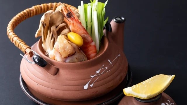 【9〜11月限定】松茸と嬬恋産きのこの七輪焼き＆土瓶蒸し付　つまごいプレミアムビュッフェ　2025