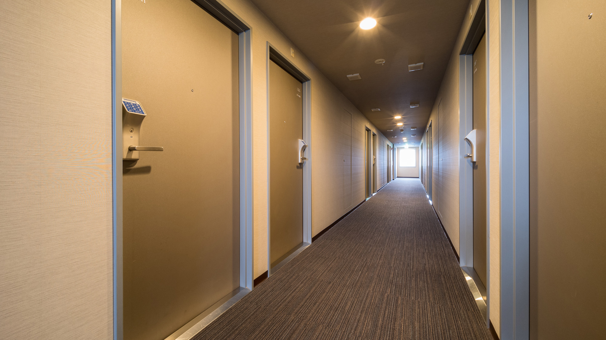 清潔感のある廊下