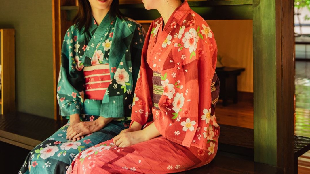［女子旅限定］ドラマロケ地『竹林＆赤い橋』×『色浴衣』×『ロクシタン』×『ドリンク』の特典＜2食付＞