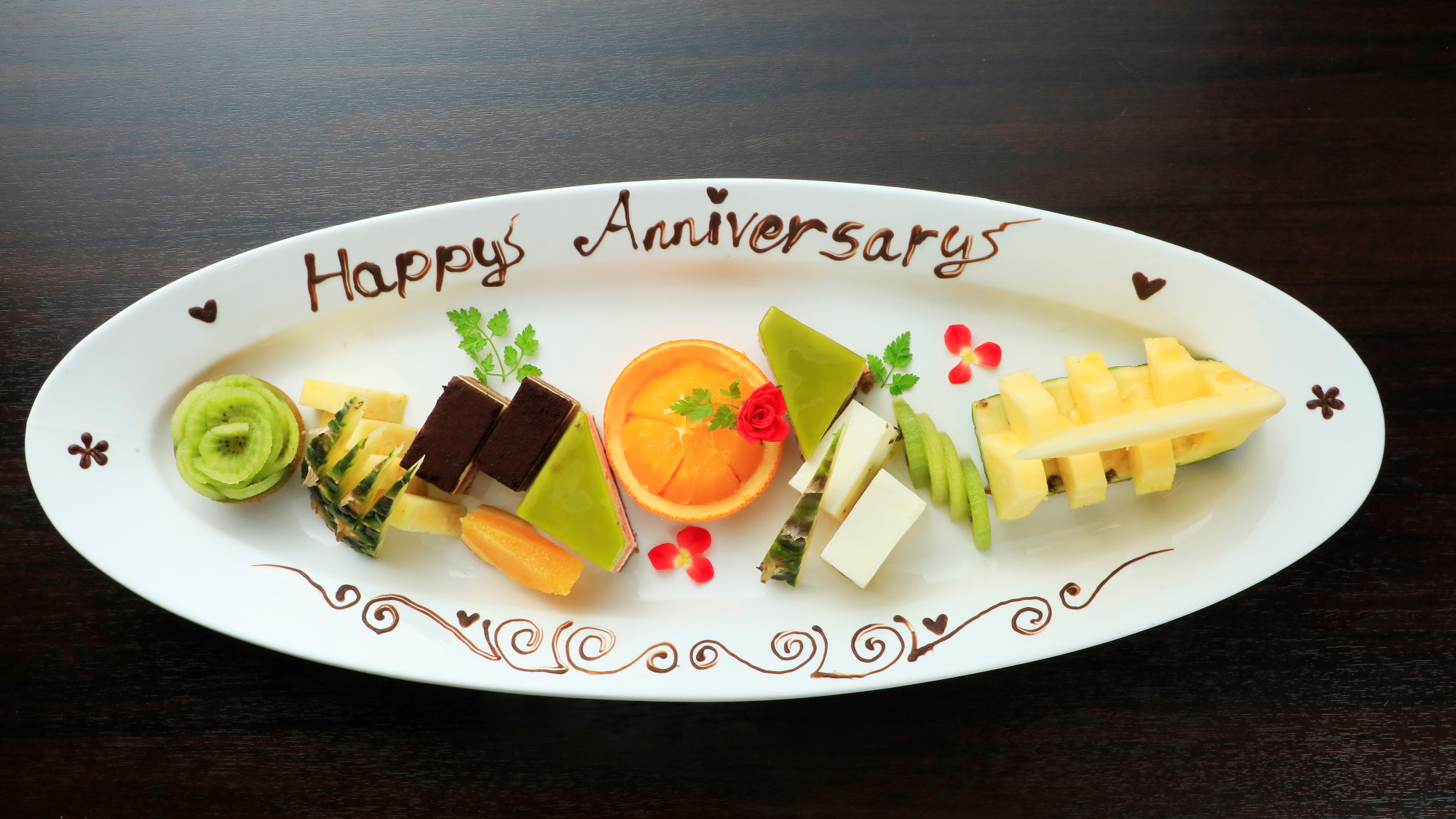 【サービス】アニバーサリープレートで記念日をお祝い