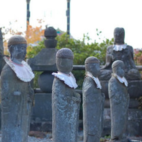 箱根の史跡・さいの河原。徒歩５分ほど