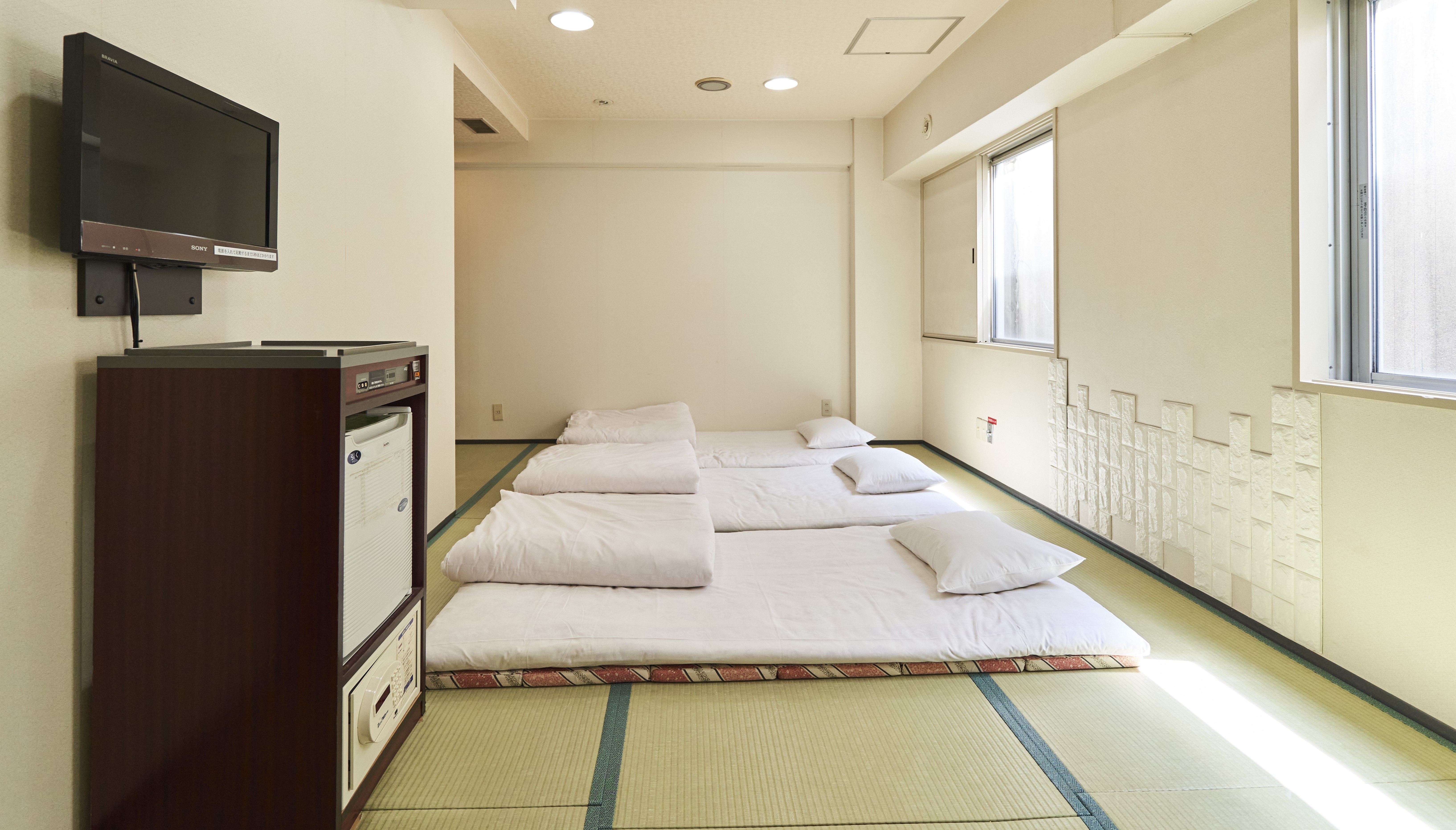 【和室】11畳・2名様〜4名様でご利用いただけます。