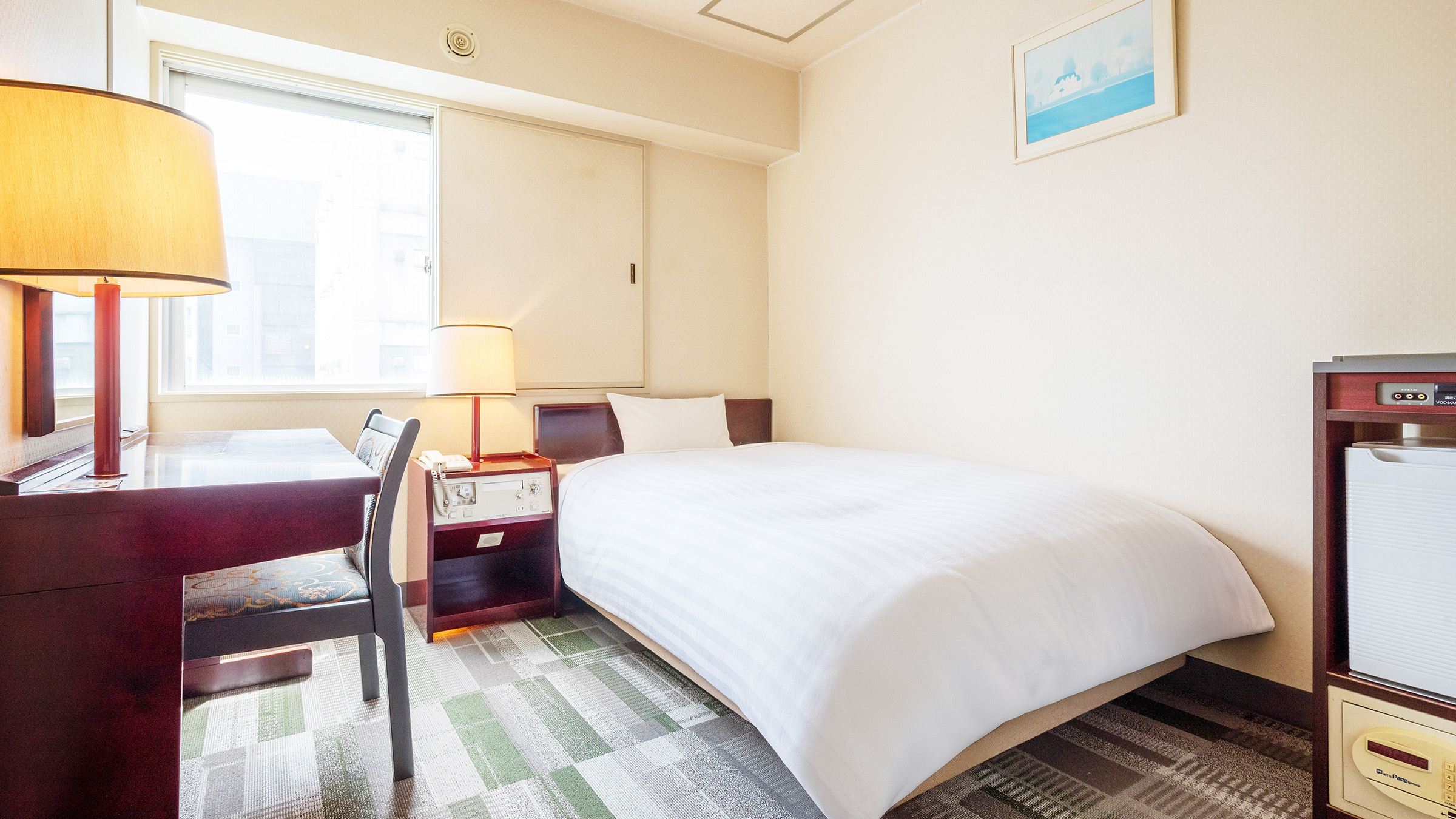 【シングルルーム】10.5㎡〜13.5㎡（お部屋によって異なります）