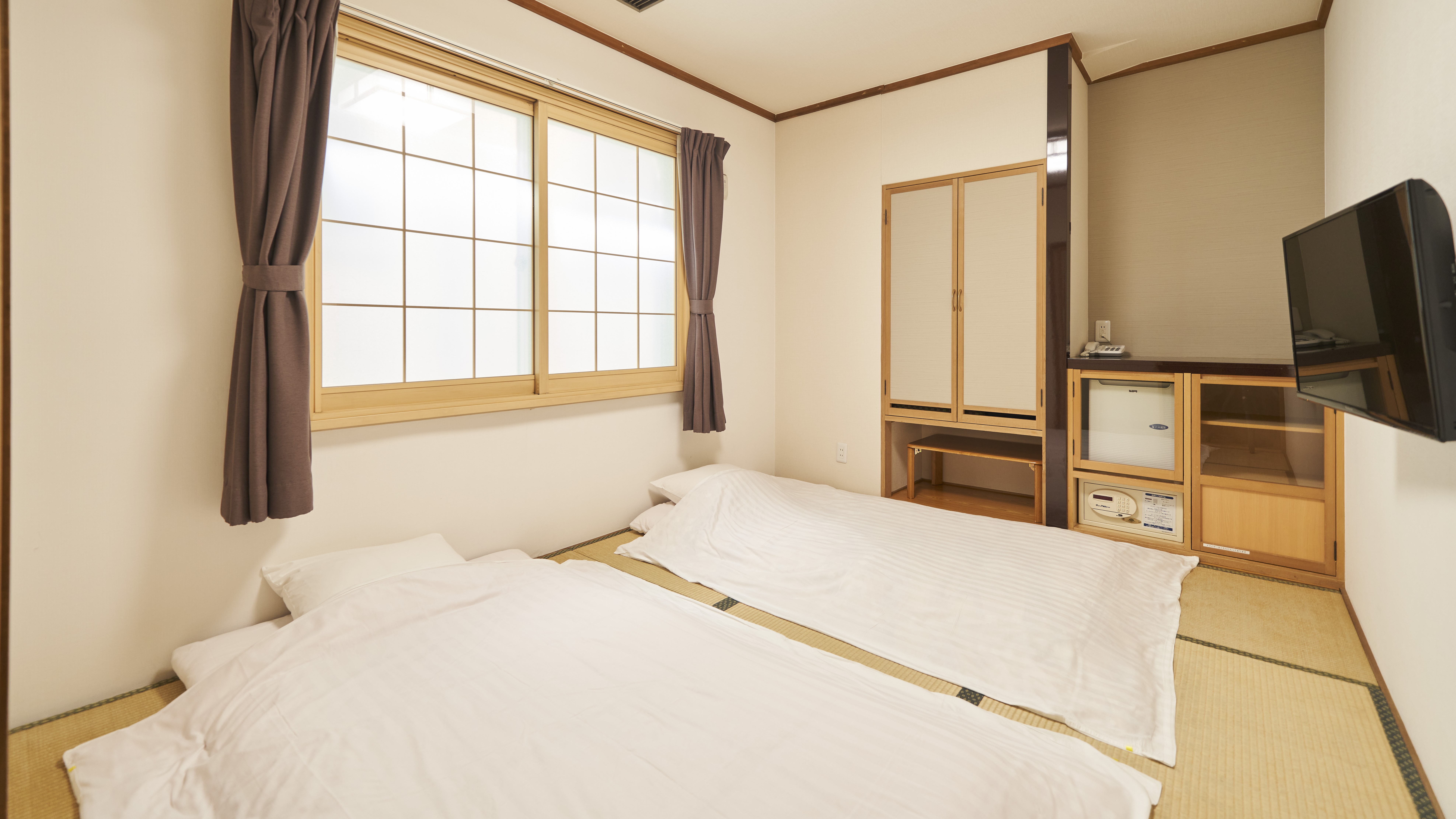 【和室】6畳・2名～3名利用可　和室は2階に1室のみです