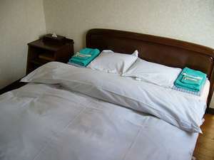 ダブルルーム(小座敷付き)