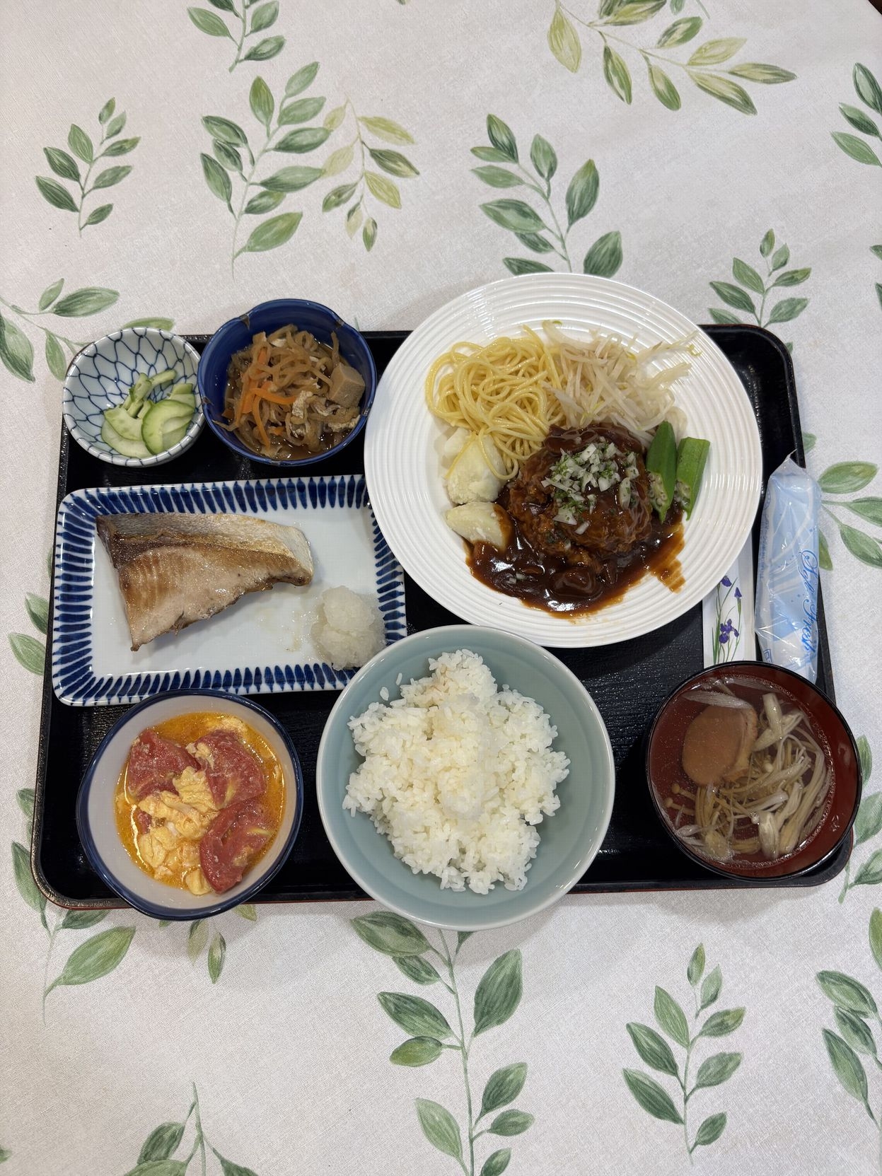 夕食付きプラン(夕食時間　ＰＭ７：００〜ＰＭ８：３０閉店)