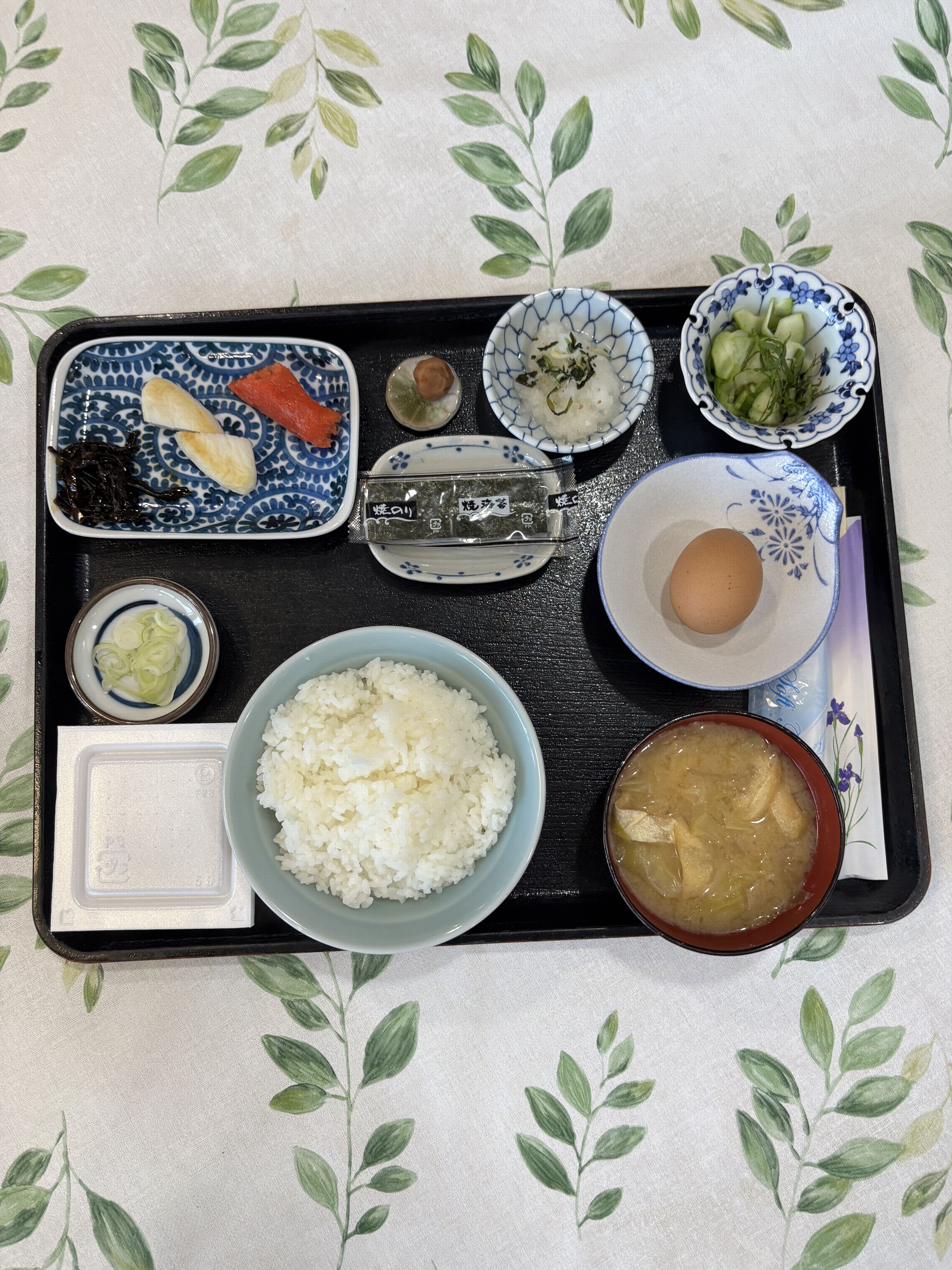 和朝食例(笹かまぼこと辛子明太子)