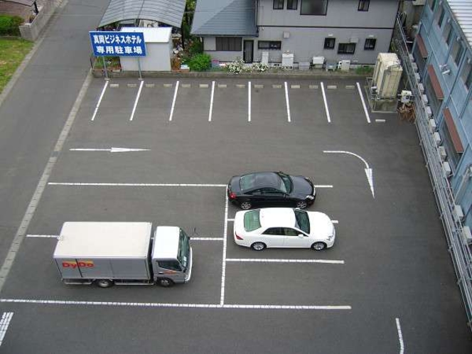 駐車場　大型車も駐車可能です。