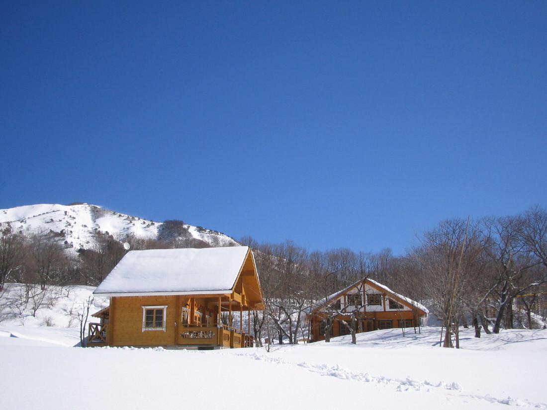 冬のだんだん村