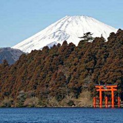 芦ノ湖と富士山　これぞ箱根！