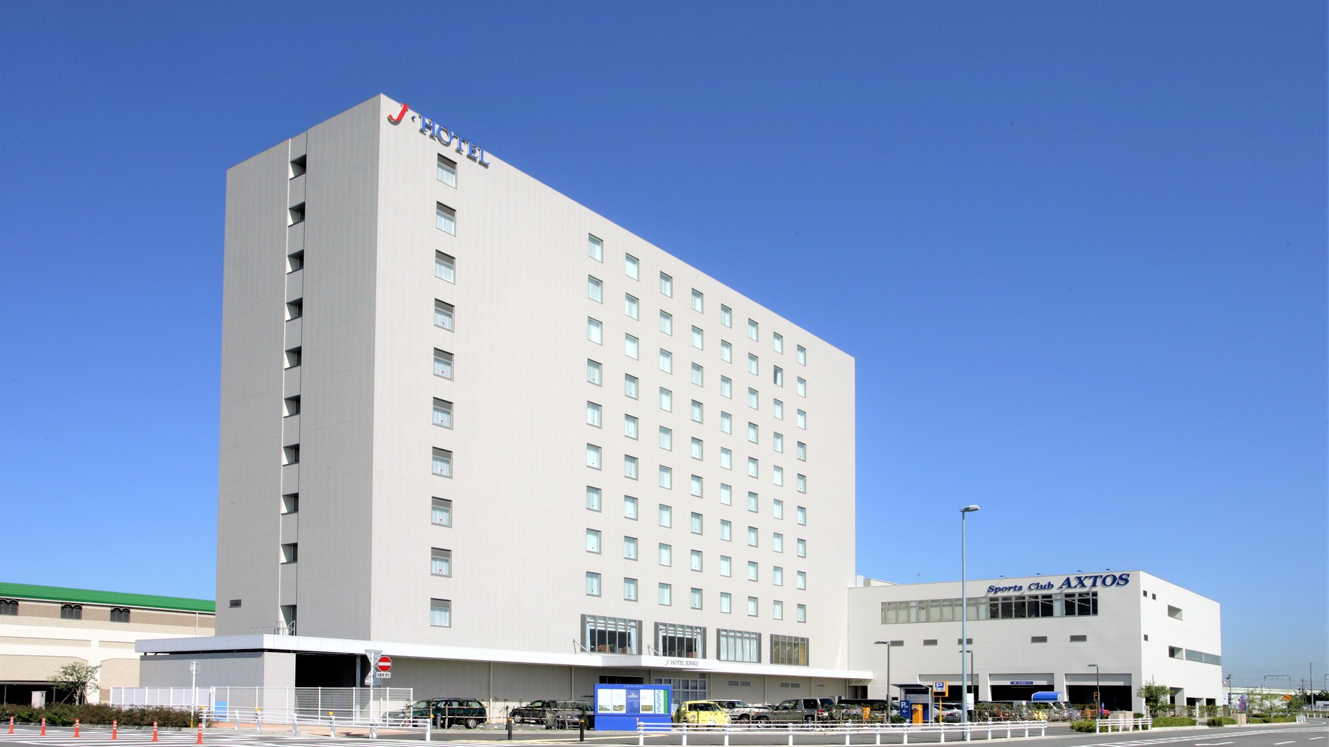 【お一人様プラン】ビジネス出張に最適。22㎡のシングルルームで大型のスーツケースも問題なし