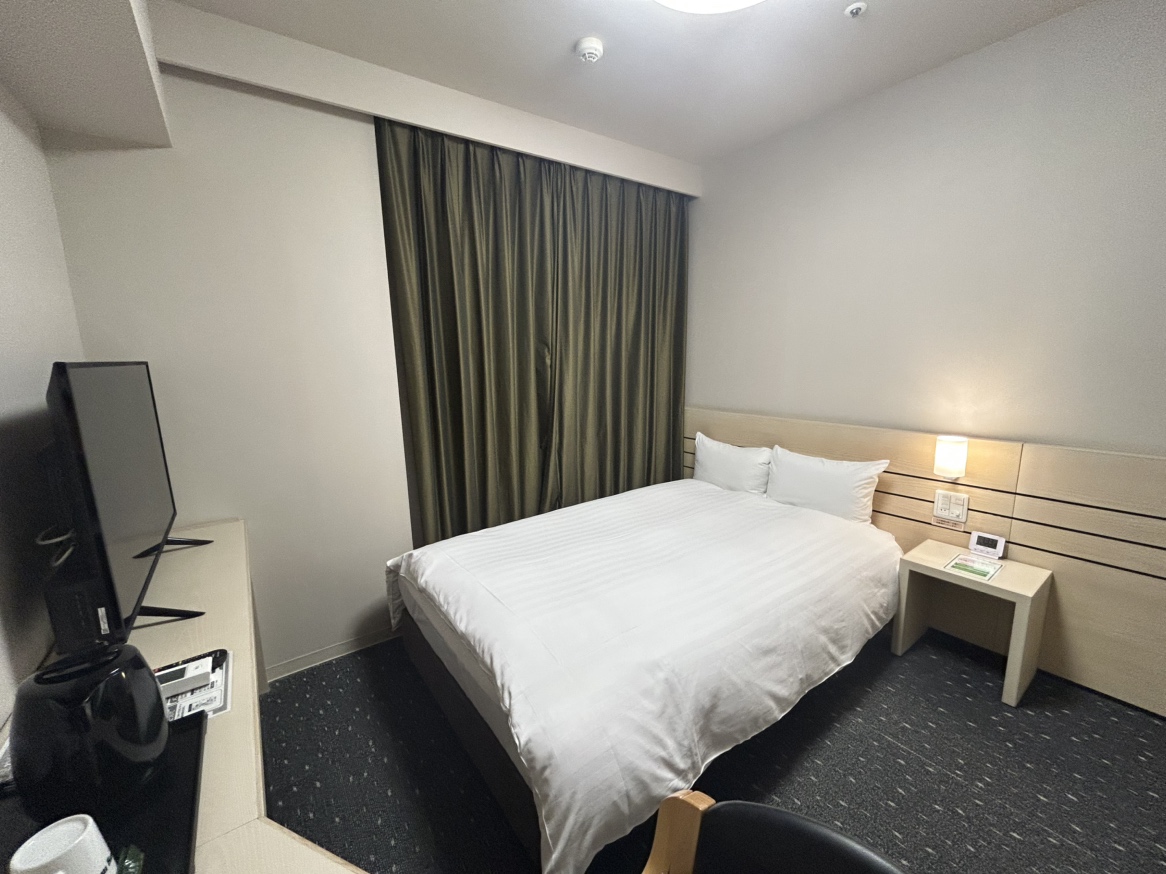 ◆シングルルーム（セミダブルルーム）15.0㎡～16.8㎡　ベッドサイズ：120cm&times;195cm