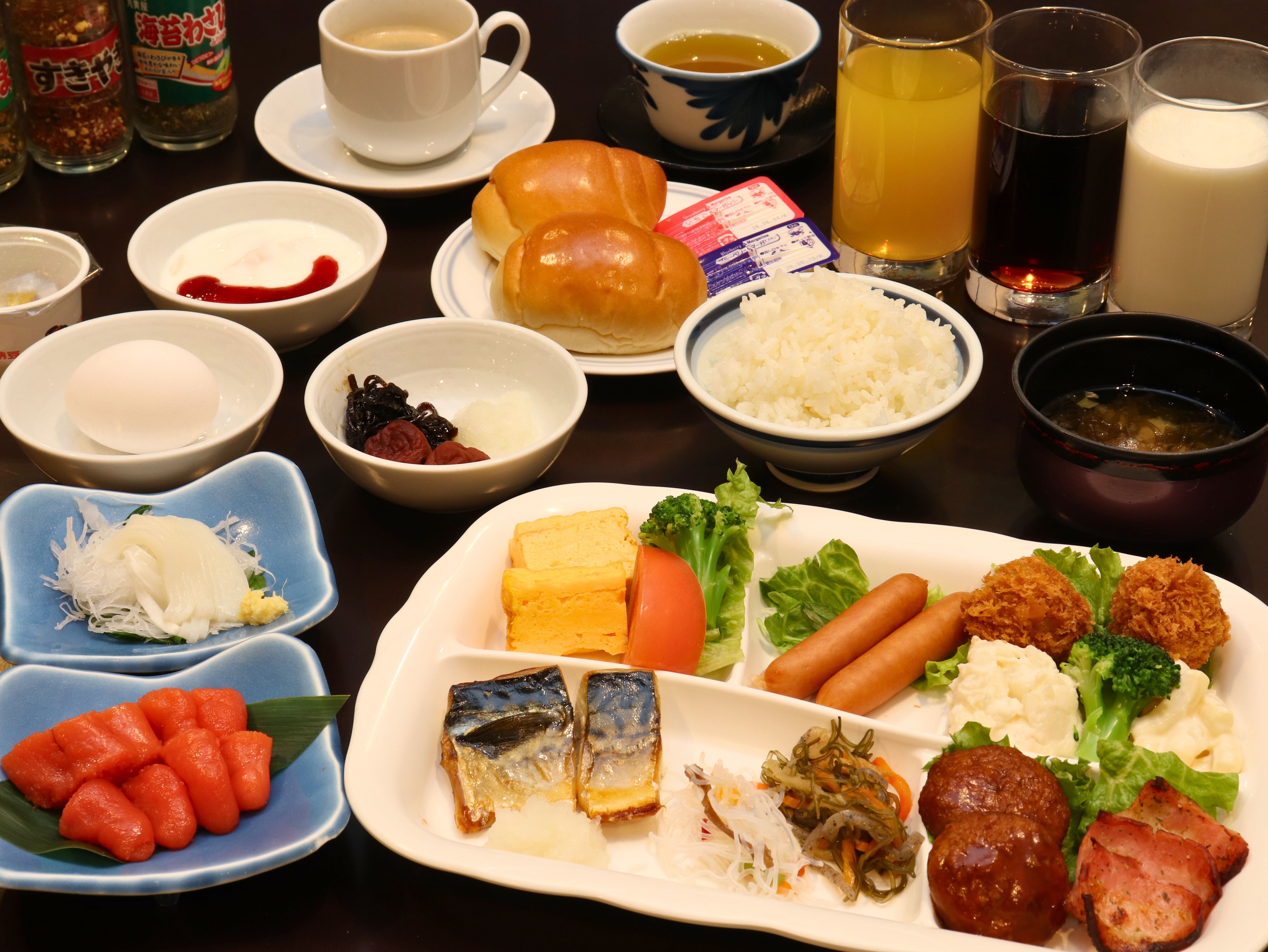 【朝食】バイキング形式で、お好きなものをお楽しみいただけます。