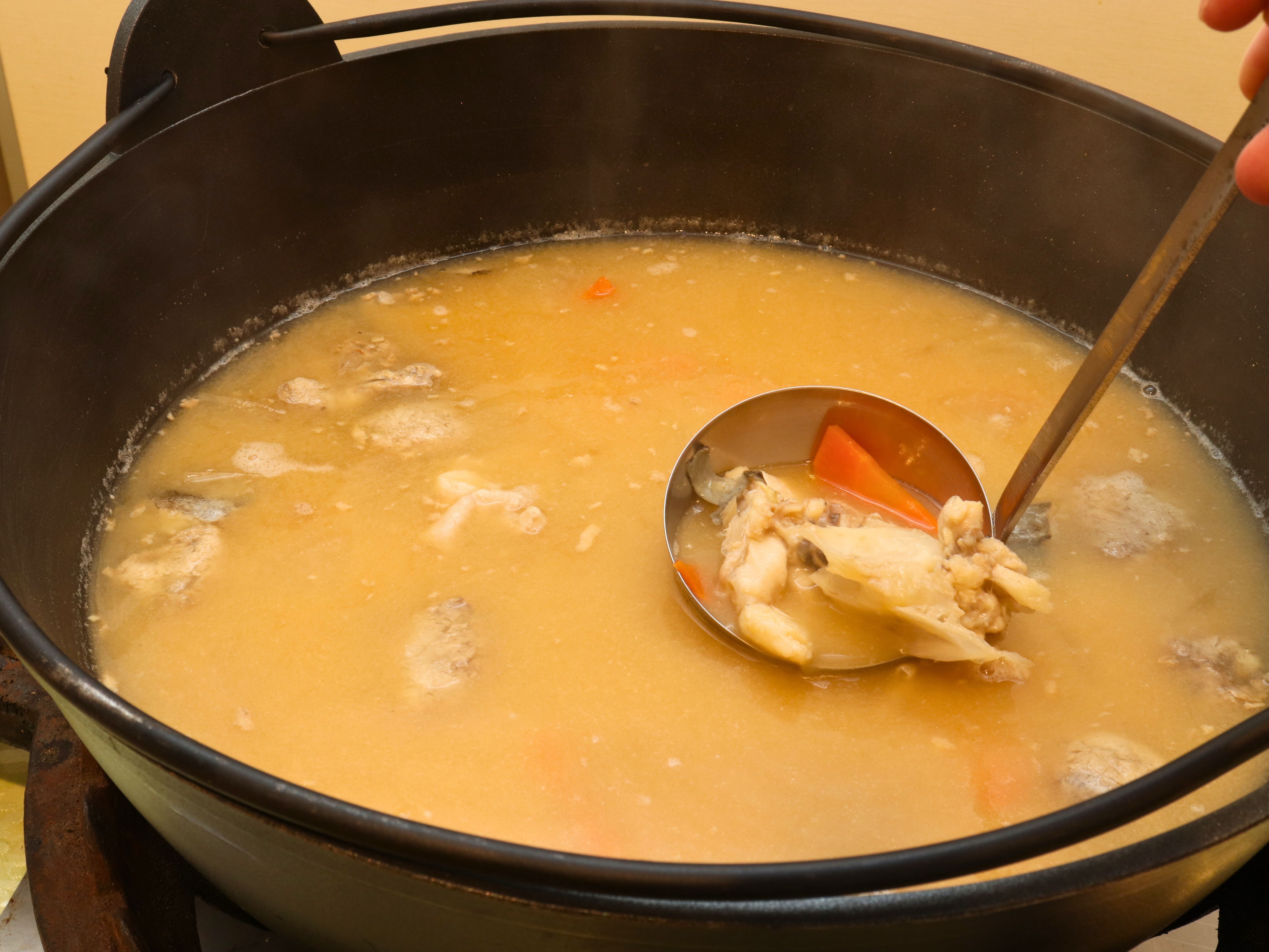 【バイキング】魚の旨みを味わうあら汁