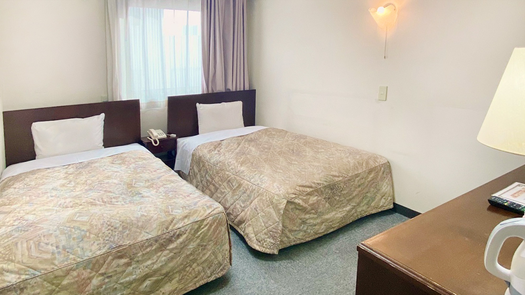 ★ツインルーム★110cm幅ベッドが2台、観光旅行に最適♪