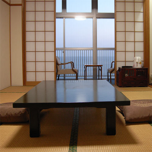 Contoh kamar tamu-kamar bergaya Jepang-