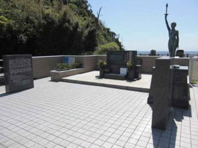 戦艦大和の慰霊碑(平和記念展望台)