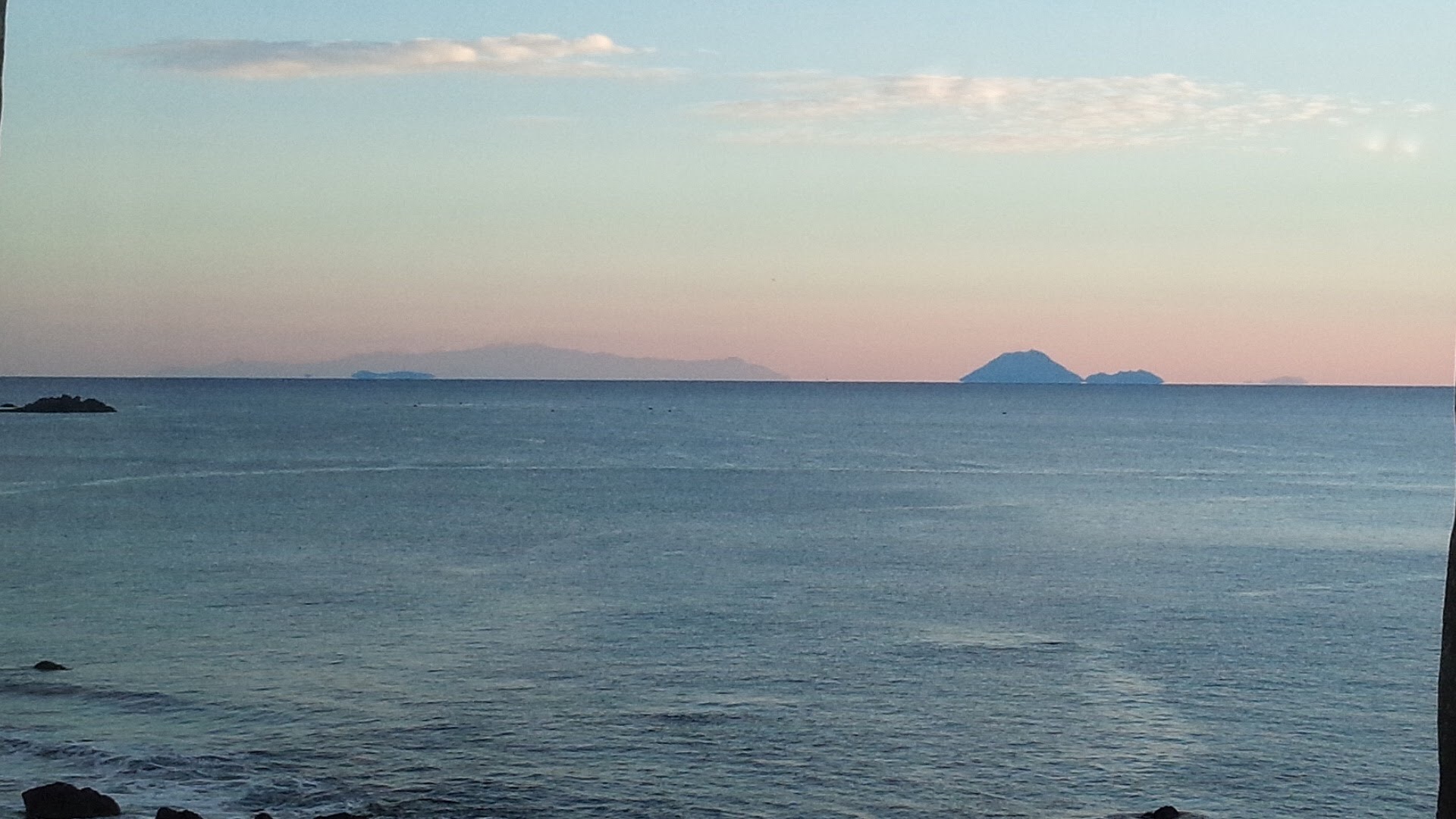 ホテルから見える三島、屋久島