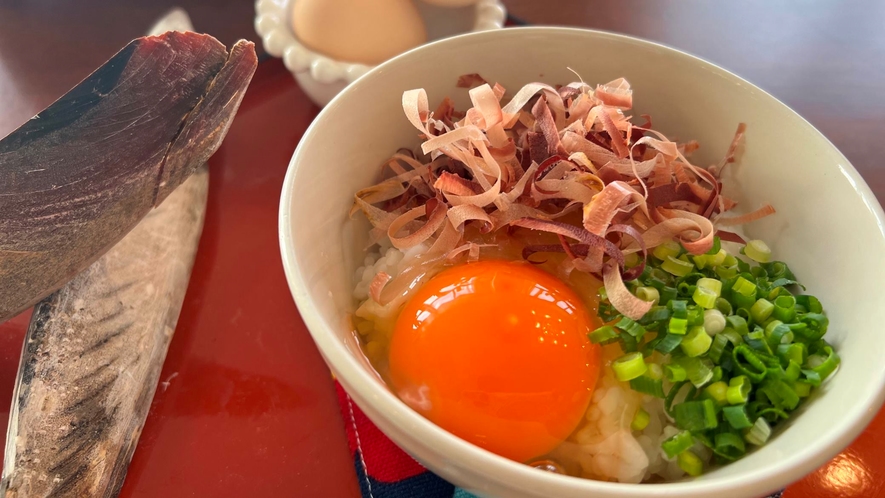 朝食・枕崎産かつお節削りたて卵かけご飯(イメージ) 