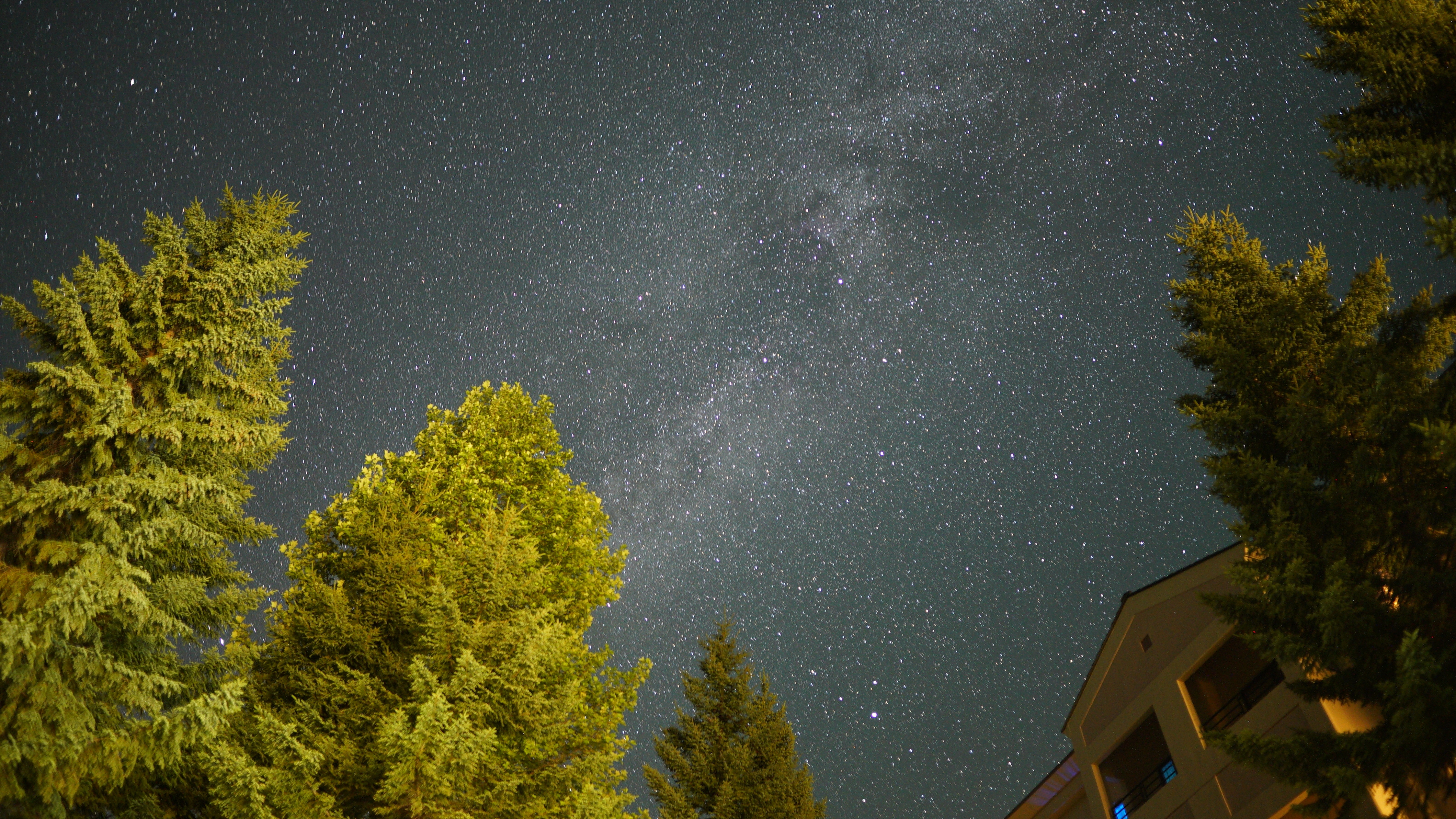 【周辺景観】降るような満点の星空、心ゆくまでご堪能ください。