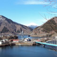 【丹沢湖から見える富士山】この景色は圧巻ですね。是非、一度ご観賞下さい。