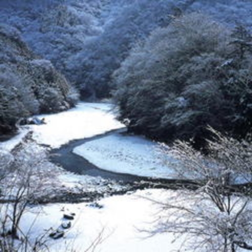 【冬の景色】この雪景色も風情があります。冬の丹沢エリアもおすすめですね。