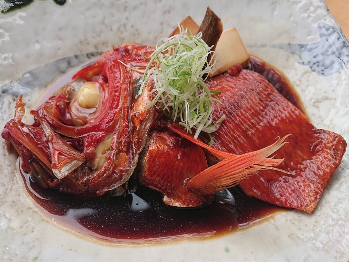 【秋のお料理グレードアッププラン】おくゆもと調理長渾身の金目鯛の煮付け（半身）付きプラン♪