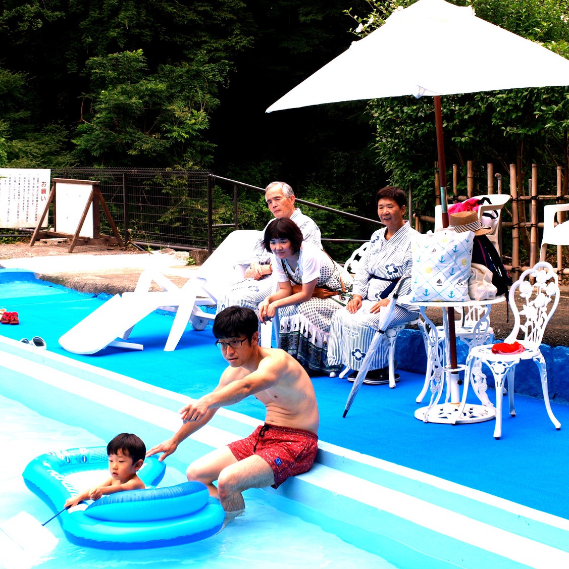 【夏休み限定】屋外プールで水遊び＆キッズルームでゲーム＆お子様イベント☆ファミリープラン2025♪