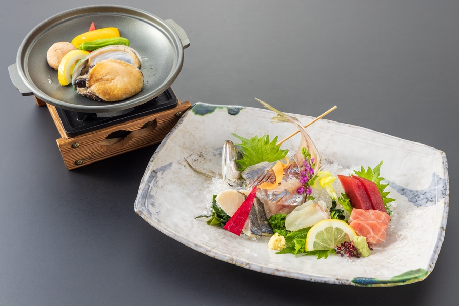 【夏のお料理グレードアッププラン】海鮮好きの方にお薦め！鮑の陶板焼き＆地魚のお造り付きお得プラン♪