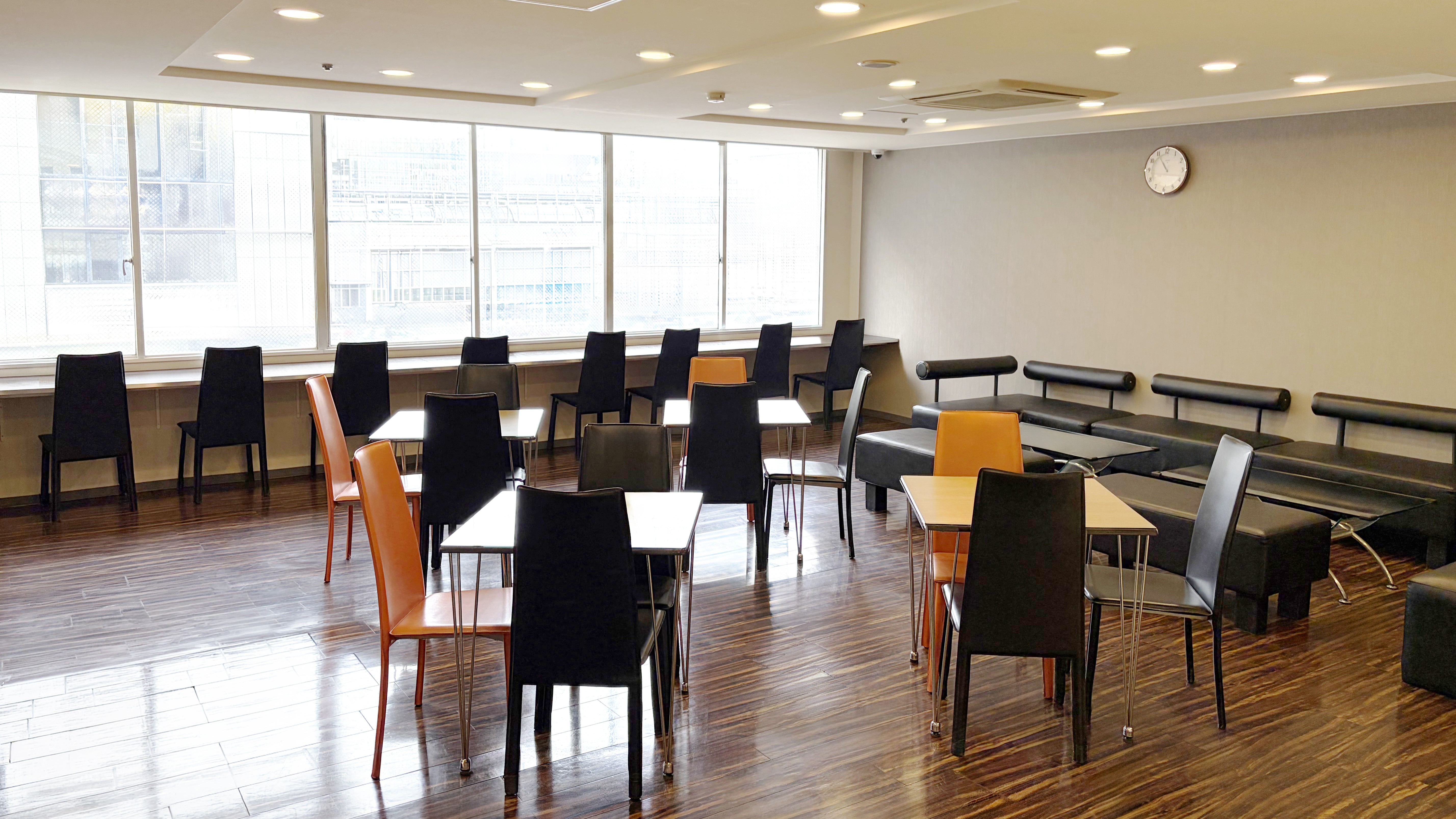 朝食会場（3階ロビー）