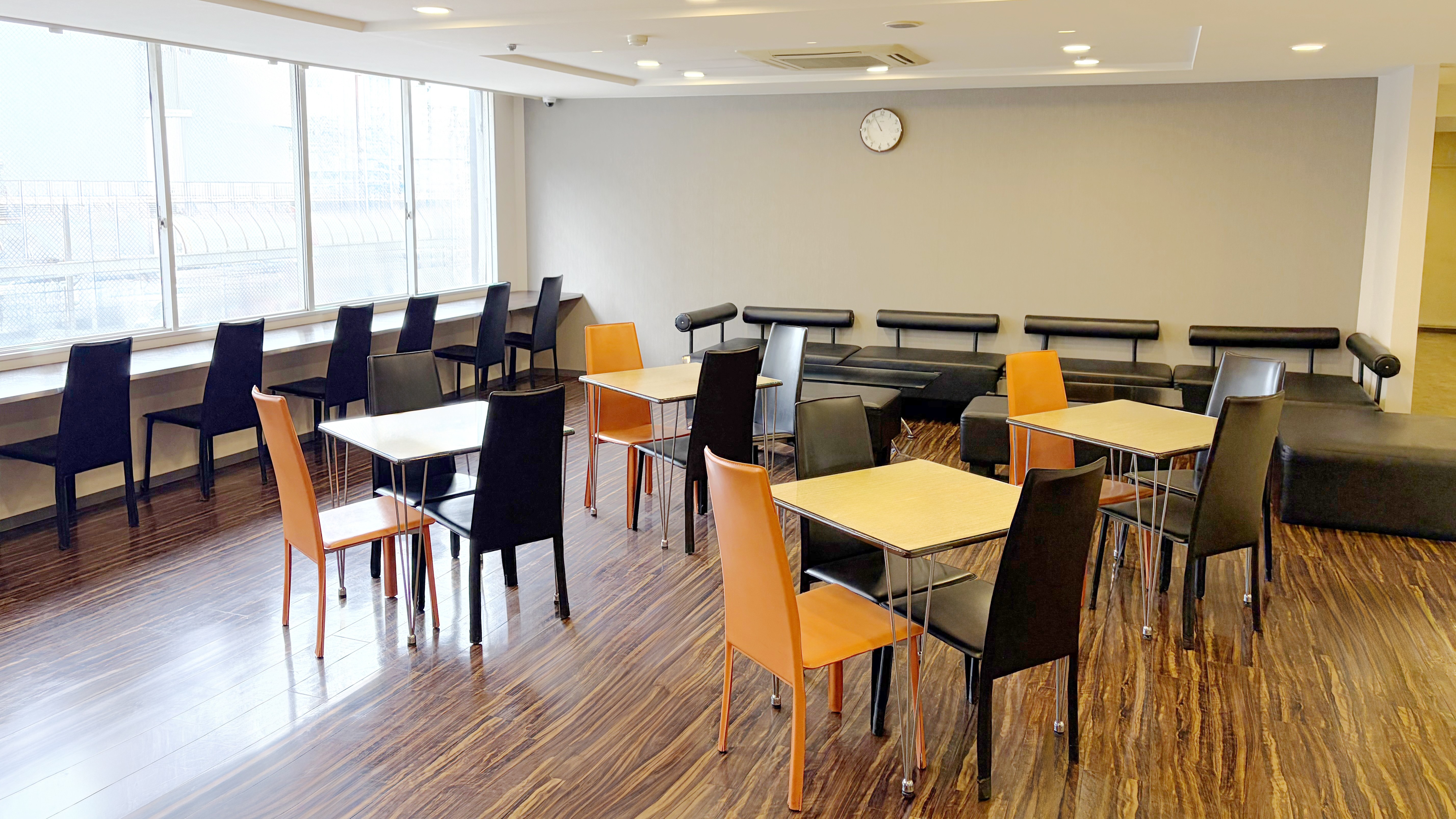 朝食会場（3階ロビー）