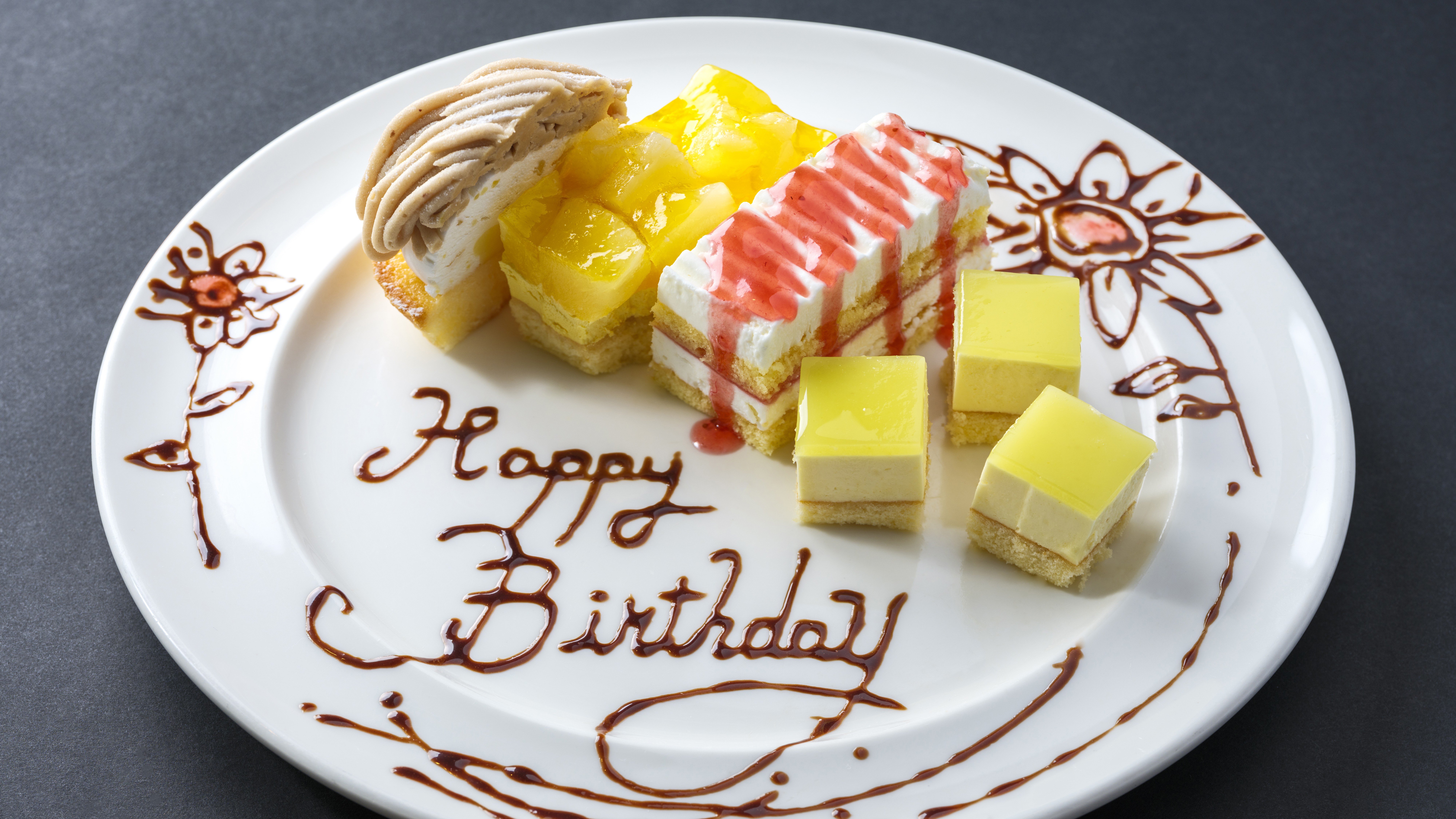 【有料サービス】プレートにご希望のメッセージを添えて♪※事前予約要、内容お任せ