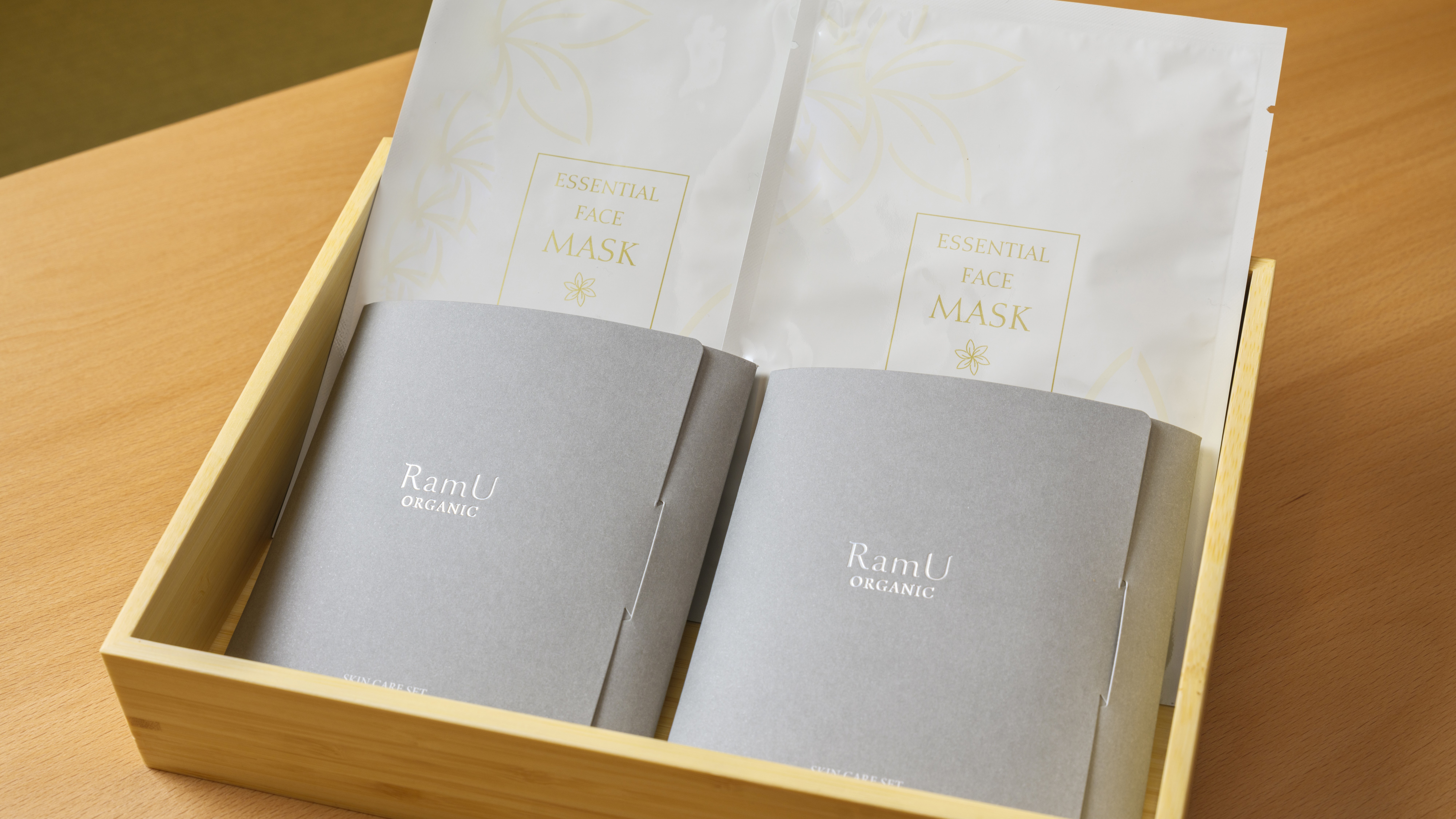 【サービス】フェイスマスクと化粧パウチをご用意。※温泉露天風呂付き客室のみ