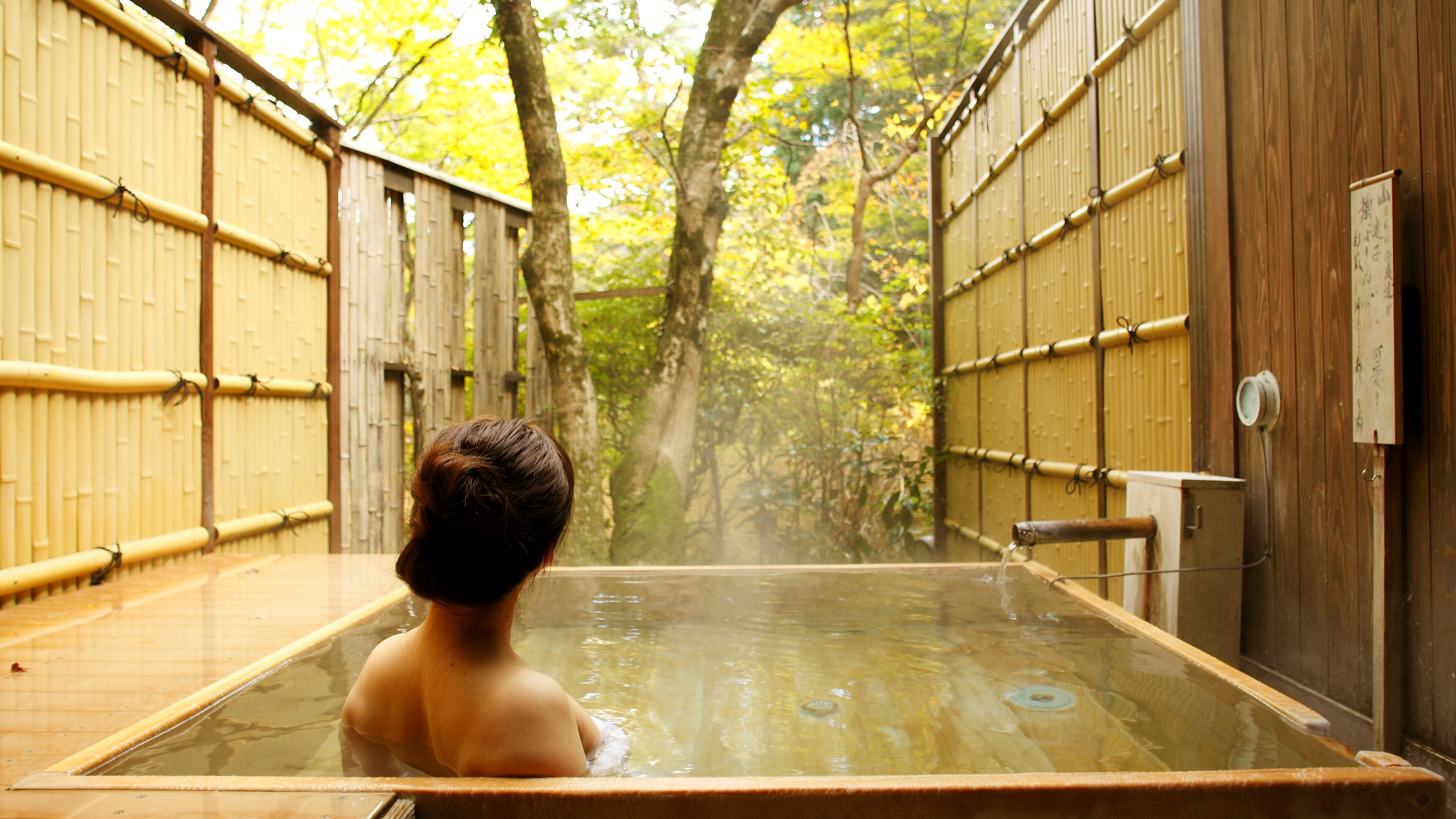 貸切風呂なのでプライベート空間を演出。ゆったりと自分だけの温泉を満喫できます。