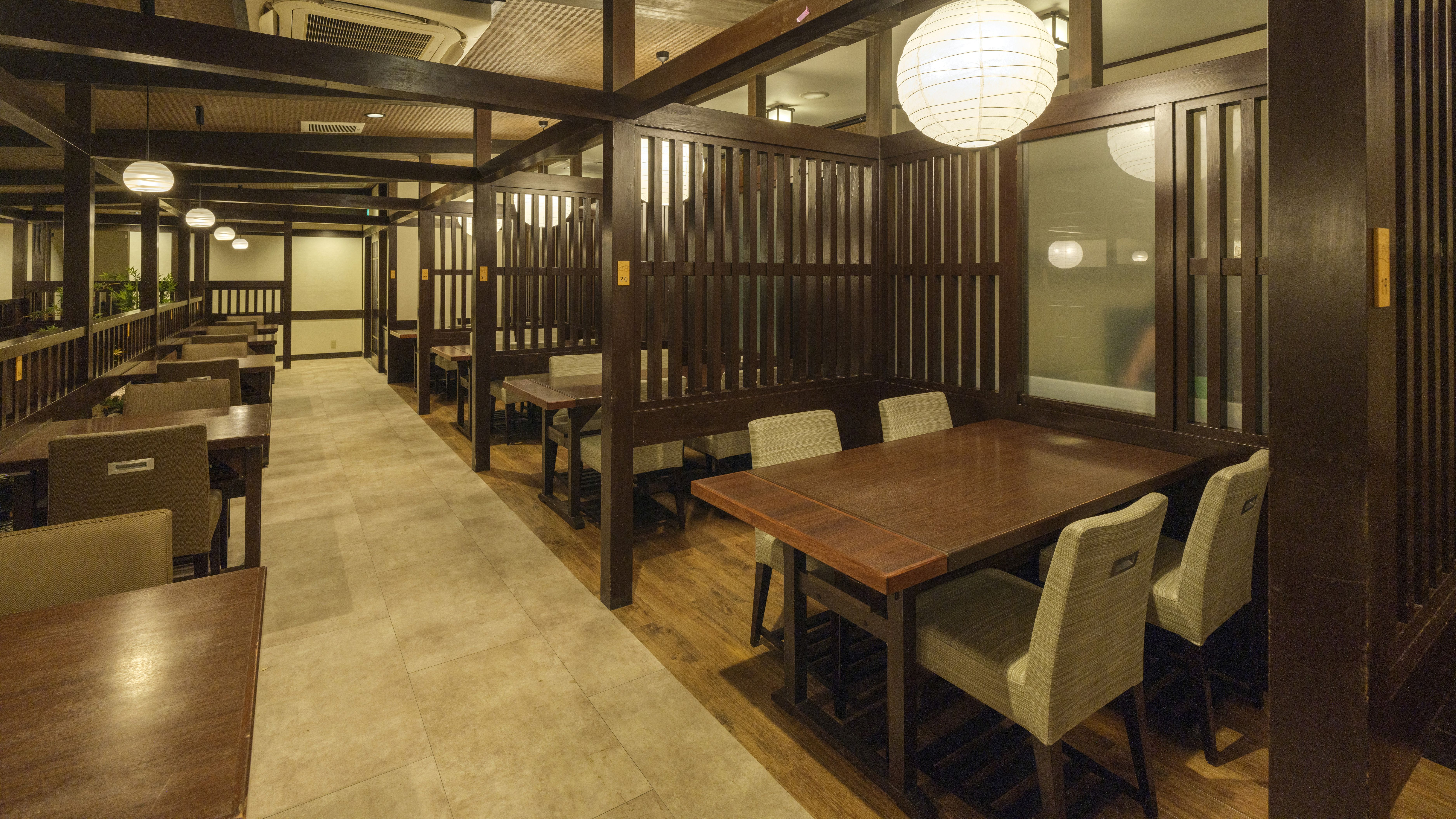 【食事処／足柄】最大6名1席で食事を召し上がれるレストラン。