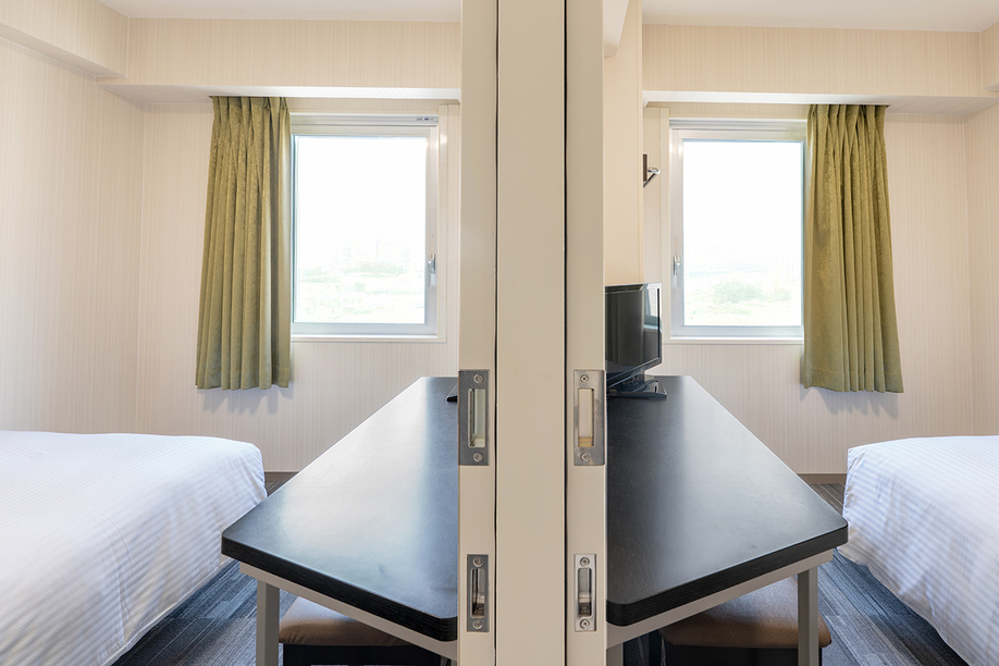 コネクティングルーム（シングル+シングル）