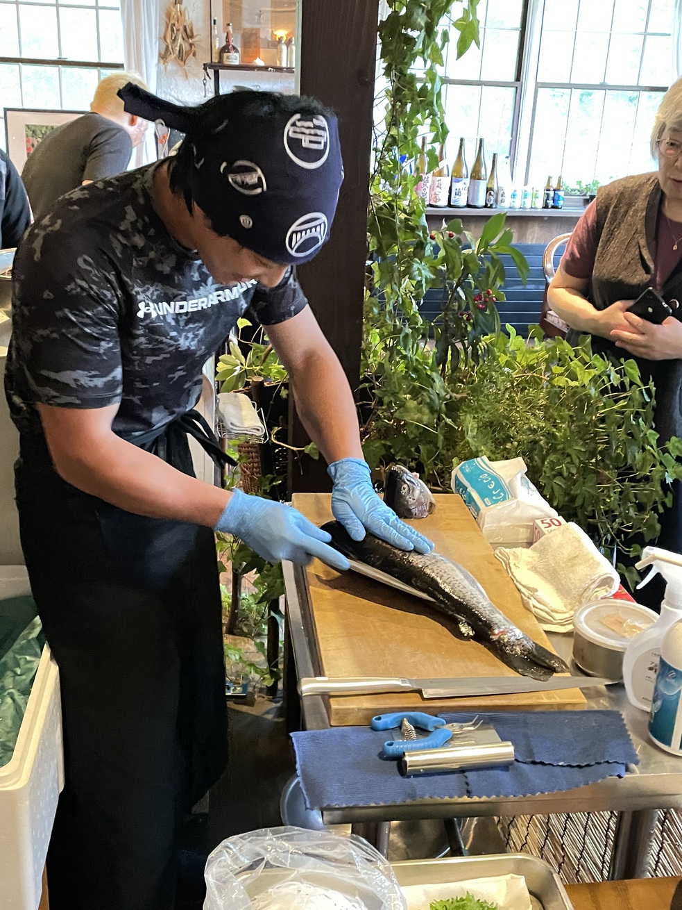 【週末限定！直送お刺身プラン】勝浦漁港へ目利きの魚屋さん自ら仕入れて来る徹底ぶり！山で海の新鮮な幸を