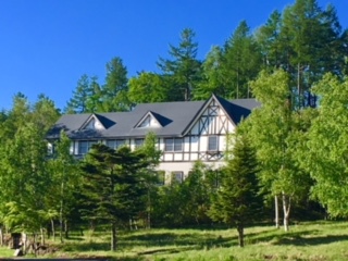 【春から初夏の旅】新緑と涼の八ヶ岳！静かに芽吹く新緑、心地良い風で涼む高原へ！夏前に体調を整える旅