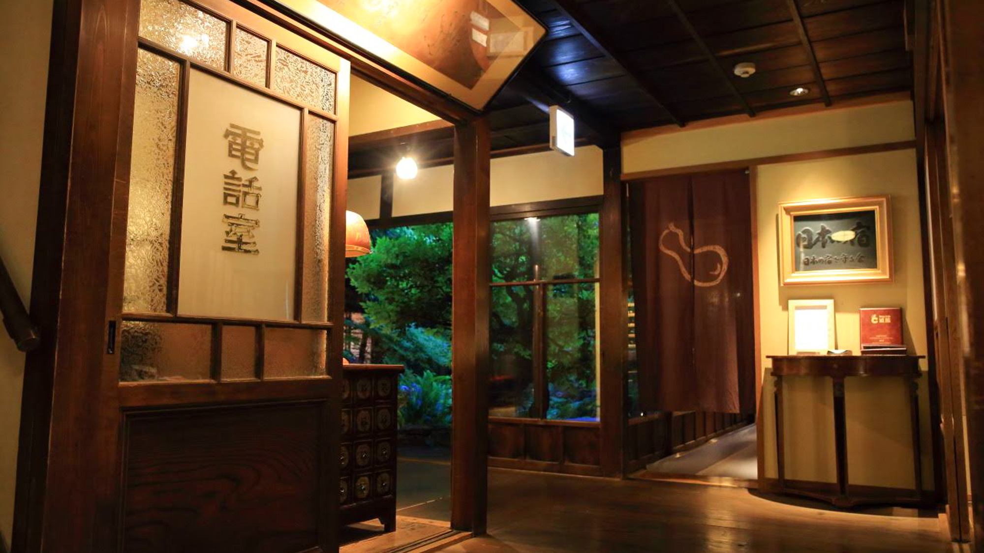 まるでタイムスリップしたような建物