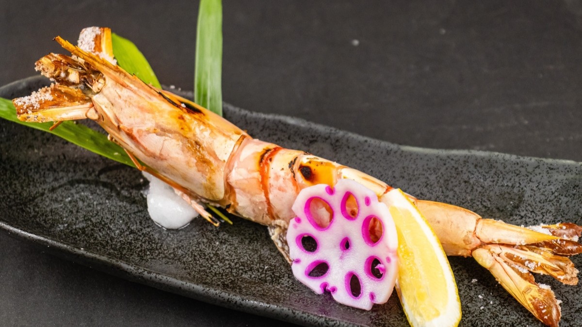 【おすすめ】有頭海老の塩焼きを味わう◆シンプルだけど料理長が一番おすすめする特別料理付きの夕食と温泉